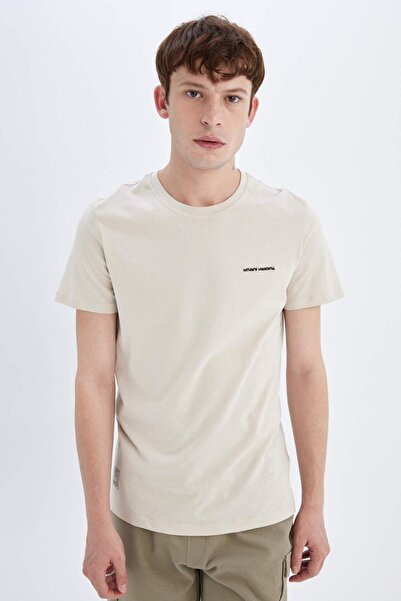 DeFacto Slim Fit Dar Kesim Bisiklet Yaka Baskılı Kısa Kollu Tişört C3947AX24SM