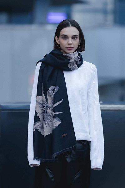 Nordbron Women's Navy Blue Knitwear Shawl - Basic Blomst with Tassels, Floral Detail, Thick Soft Color