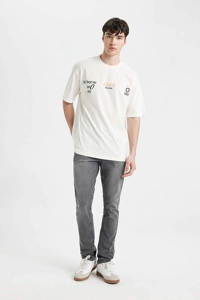 DeFacto Comfort Regular Fit Comfortable Fit Crew Neck Back Printed Short Sleeve T-Shirt C2243Ax24Sm