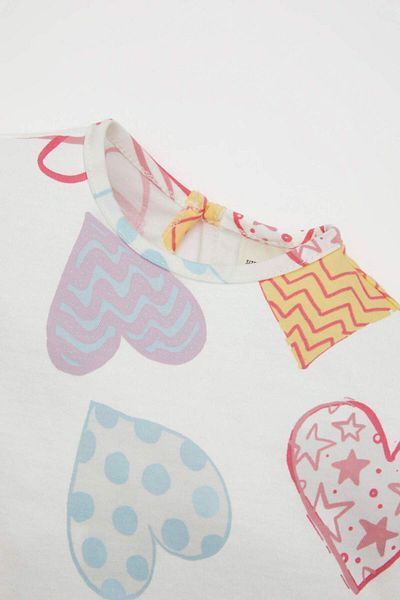 DeFacto Baby Girl 2 Piece Set Crew Neck Heart Pattern Short Sleeve T-Shirt Shorts C4015A524Sm