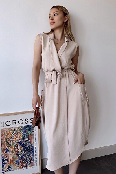 NEW LAVİVA Μπεζ Γυναικείο Μίντι Φόρεμα - Χοντρό λουράκι, Διπλό γιακά, Μασίφ στάμπα, Aerobin Slit και ζώνη