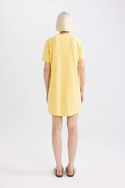 DeFacto Fall in Love Looney Tunes Bisiklet Yaka Kısa Kollu Gecelik C1764AX24SM