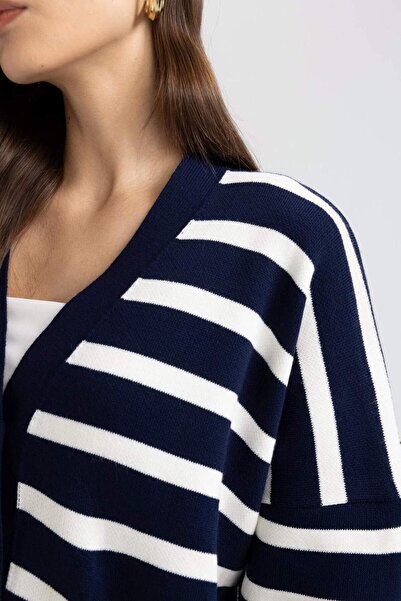 DeFacto V-Neck Striped Wide Fit Knitwear Cardigan - Oversize D1425Ax24Sm