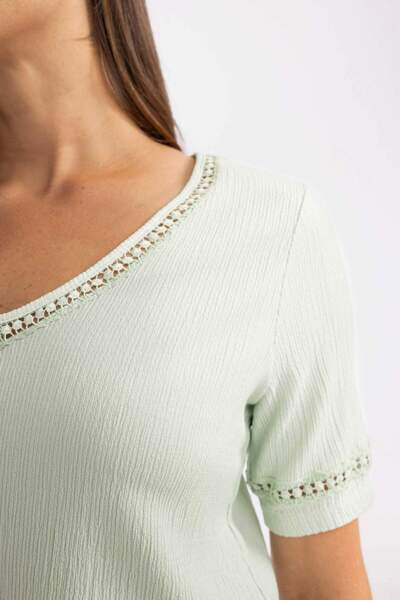 DeFacto V-nyakú, rövid ujjú póló C3964AX24SP