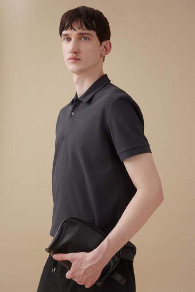 DeFacto Modern Fit Basic Poloshirt mit kurzen Ärmeln und einfarbiger Struktur B6374AX24SP