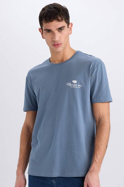 DeFacto 100 % Baumwolle, reguläre Passform, Rundhalsausschnitt, bedrucktes Kurzarm-T-Shirt C2080AX24SM
