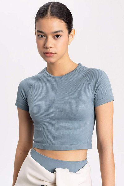DeFacto DeFactoFit Crop Bikertop nahtlos Kurzarm T-Shirt B4568AX24SP