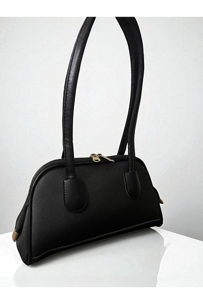 CELESTIAL COLLECTION Veny Black Baguette Gold Zipper Bag (En 25 - Boy 14 - Aski 20)