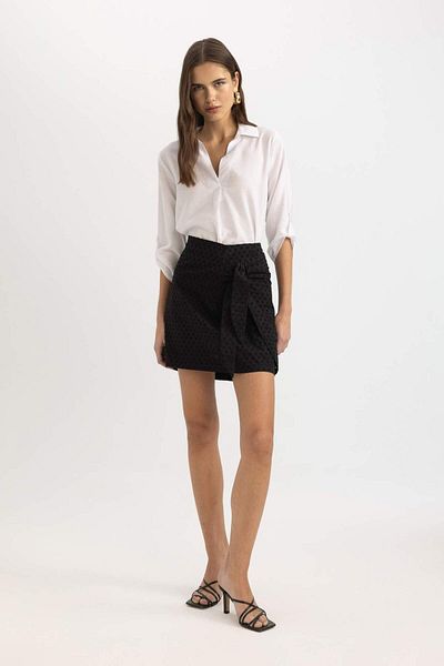 DeFacto Regular Fit V-Neck Long Sleeve Blouse C0081AX24SP