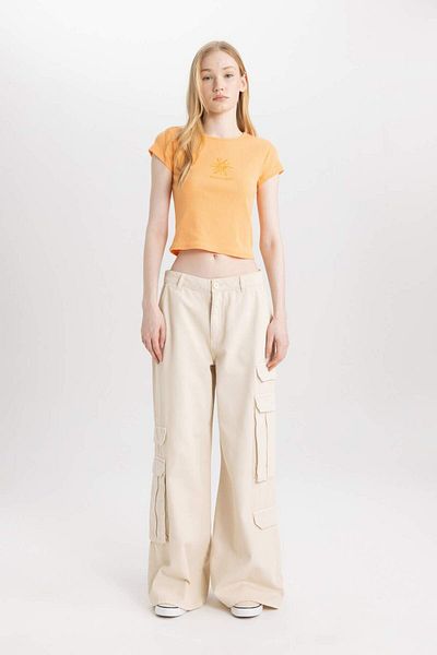 DeFacto Coool Fitted Embroidered Ribbed Camisole Short Sleeve T-Shirt C3192Ax24Sp