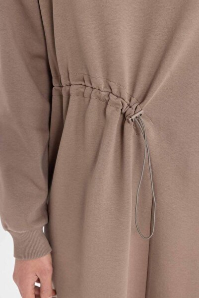 DeFacto Maxi šaty Regular Fit s dlouhým rukávem C5401AX24SP