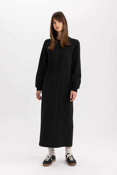 DeFacto Langärmliges Maxikleid mit normaler Passform C5401AX24SP