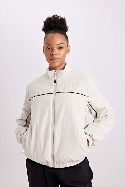 DeFacto DeFactoFit Αδιάβροχο παλτό Αντιανεμικό γιακά Αποσπώμενο μανίκι Λεπτομερής τσέπη με επένδυση B2419AX24S