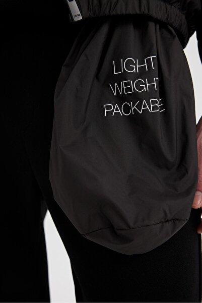 DeFacto Slim Fit Seasonal Coat Slim Fit Stand Collar Zippered Pocket B9782Ax24Sp