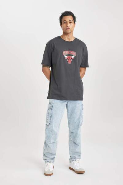 DeFacto DeFactoFit NBA Chicago Bulls Boxy Fit Crew λαιμόκοψη κοντομάνικο μπλουζάκι B3924AX24SP