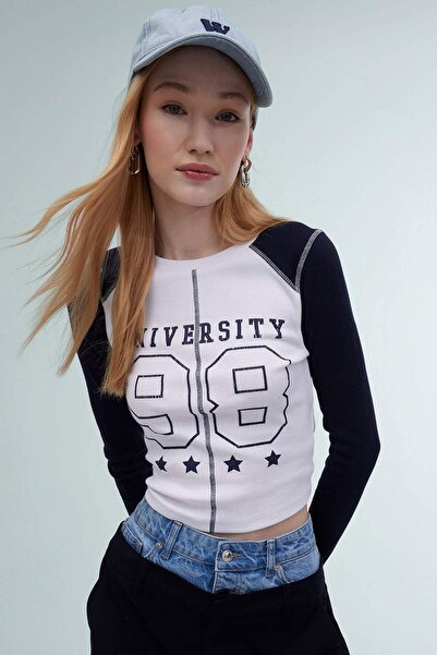 DeFacto Μακρυμάνικο μπλουζάκι με στάμπα με λαιμόκοψη C3207AX24SP