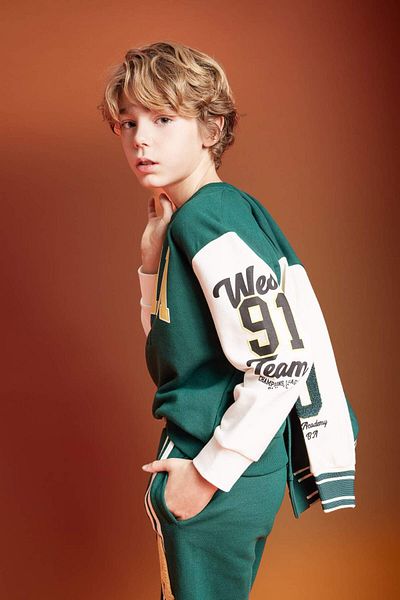 DeFacto Boy Oversize Wide Fit Crew Neck Printed Sweatshirt B6139A824Sp