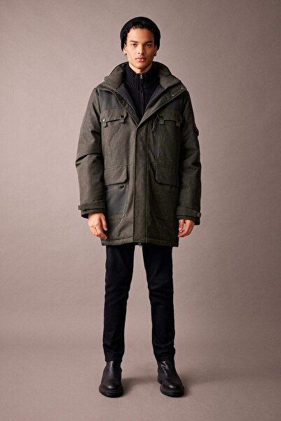 DeFacto Vodoodpudivý kabát s kapucí a dvojitým kapsou na zip Parka A2901AX23WN