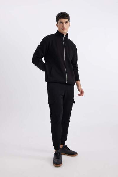 DeFacto Jogger Eşofman Altı Slim Fit Dar Kesim Kargo Cepli Basic Düz Beli Bağcıklı Lastikli Paça B4543AX23WN
