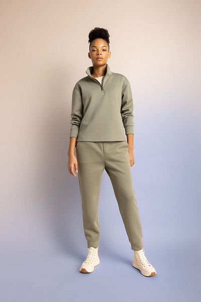 DeFacto Fit Jogger Sweatpants Standard Fit Elastic Waist Basic Straight with Pockets B6358Ax23Wn