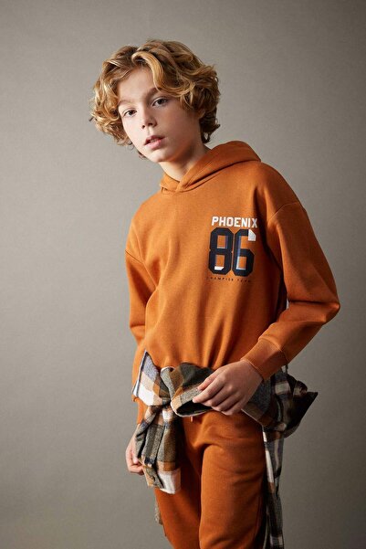 DeFacto Boy's Oversize Wide Fit Hooded Printed Sweatshirt B3993A823Wn