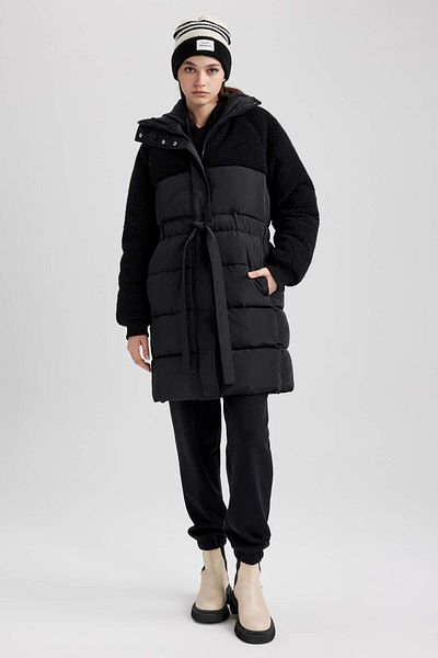 DeFacto Oversize Wide Fit Sleeves Faux Fur Detailed Quilted Pockets Belted Long Puffer Coat Parka A1322A