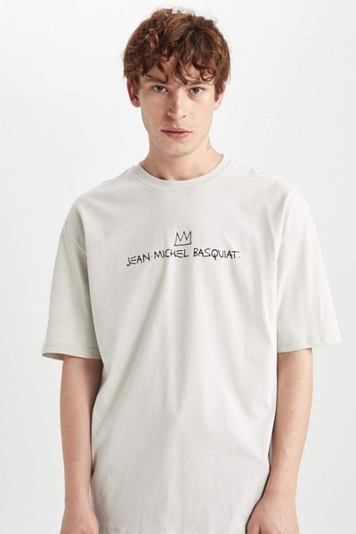 DeFacto Jean Michel Basquiat Oversize Wide Fit Crew Neck Back Printed Short Sleeve T-Shirt A9427Ax23Hs