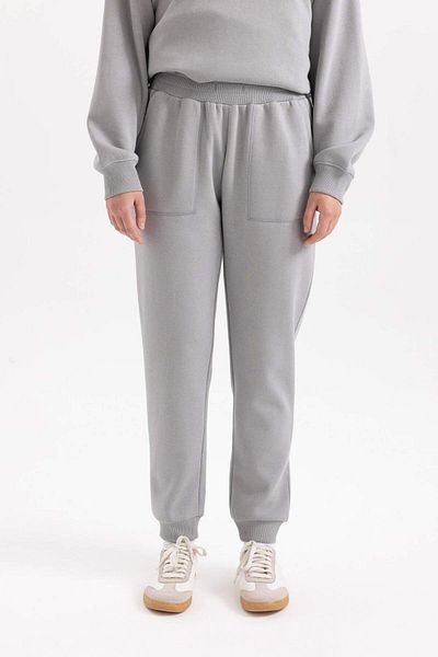 DeFacto Pantaloni de sport Jogger cu ajustare normală de iarnă - Talie elastică, buzunare cu șireturi V2699az23wn