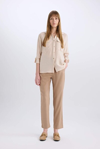 DeFacto Kumaş Pantolon Slim Fit Dar Kesim Basic Düz Siyah Cepli Yüksek Bel Kısa Paça A5197AX23WN