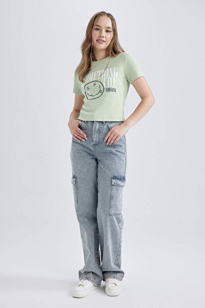 DeFacto Cool Nirvana με κοντό μανίκι που πλένεται μπλουζάκι με εφέ B1909AX23HS