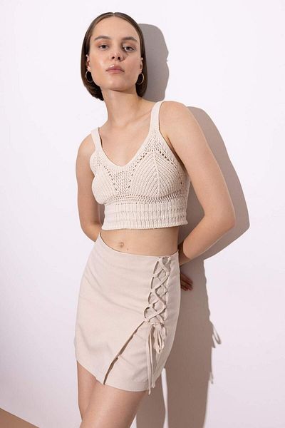 DeFacto Slim Fit Slim Fit V-Neck Strap Knitted Crochet Undershirt A8433Ax23Sm