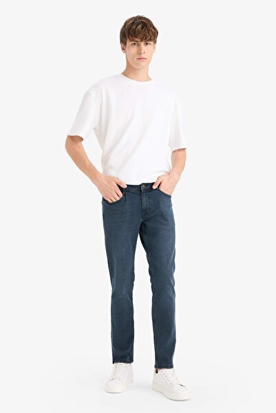 DeFacto Pedro Slim Fit Dar Kalıp Normal Bel Dar Paça Jean Pantolon R8791AZ23SP