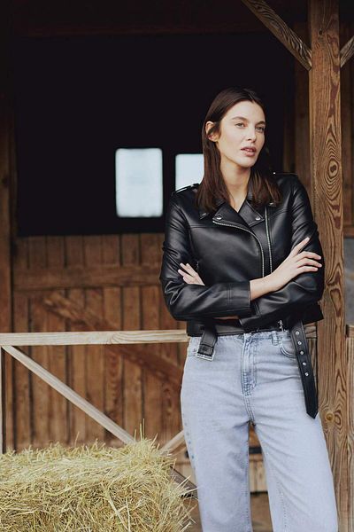 DeFacto Υδατοαπωθητικό Relax Fit Faux Leather Belted Crop Biker Jacket
