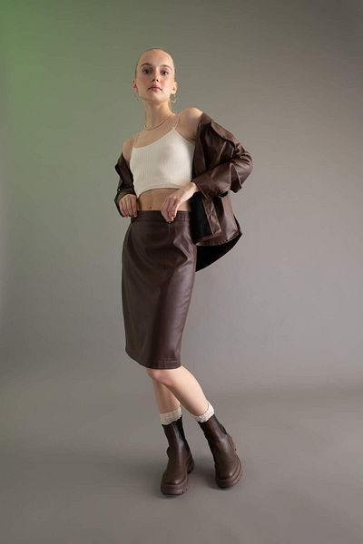 DeFacto Kalem Normal Waist Faux Leather Midi Skirt Z0782Az22Au