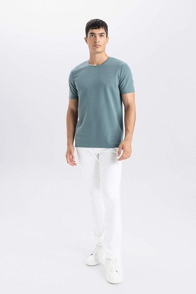 DeFacto Slim Fit Slim Fit Crew Krátký rukáv Základní jednobarevné tričko M6608AZ21SP
