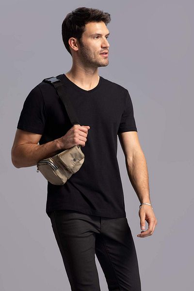DeFacto Slim Fit V-Neck Basic Cotton Combed Cotton T-Shirt M7668Az21Sp