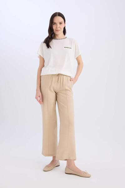 DeFacto Traditional Regular Fit Sim Detaylı Kısa Kollu Tişört K7701AZ21SP