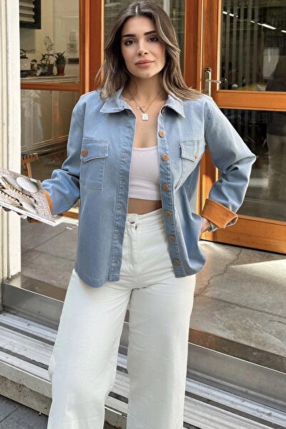 NEW LAVİVA Kadın Mavi Arkası Çiçek Nakış İşlemeli, Kontrast Renk Katlamalı, Uzun Kol, Denim Kot Ceket