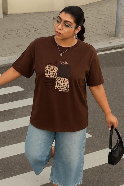 BENROMA 1 T-Shirt Gift for Purchases of 6 or More in Cart - Large Size Love Is Wild Printed Unisex T-Shirt