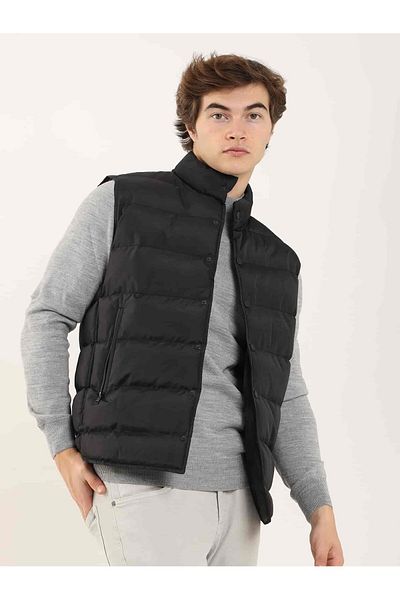 Dufy Black Men's Regular Fit Straight Stand Collar Puffer Vest - 96362