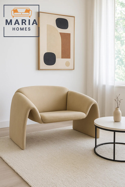 MARIA HOMES كرسي استرخاء معاصر باللون البيج بتصميم ذراع منحوت