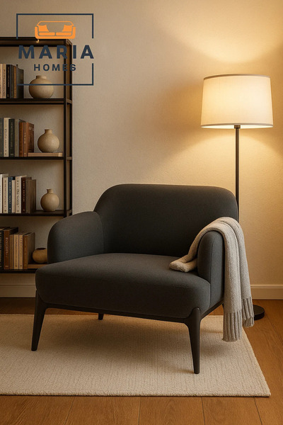 MARIA HOMES كرسي بذراعين عصري باللون الرمادي الداكن مع ظهر منحني وأرجل مدببة