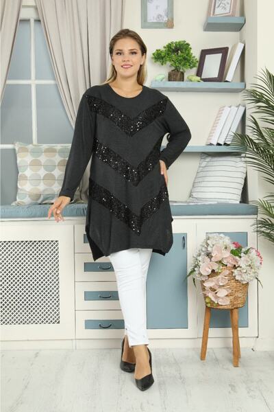 Kheos V-Shaped Long Sleeve Tunic with Stone Detail on the Front