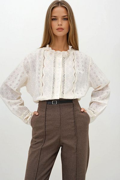 VAGGON Women's Ecru Ruffled Collar Embroidery Embroidered Fisto Shirt Prmx13356