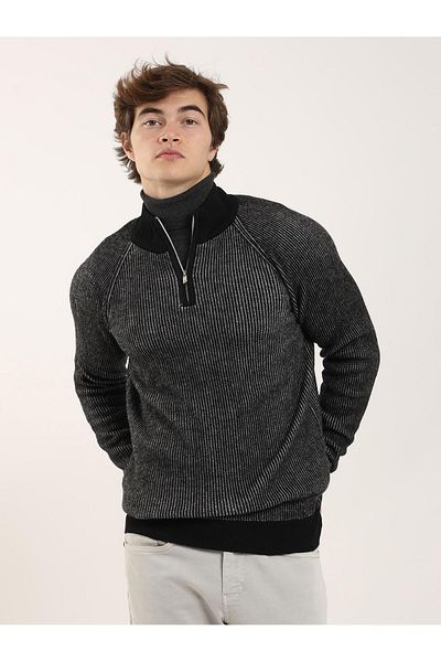 Dufy Black Men's Regular Fit Textured Zippered Stand Collar Sweater - 91167