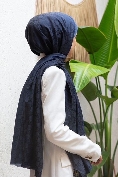Vissona 57% Silk 43% Cotton Gradient Pattern Indigo Color Shawl - 70X190 Stitching Type Italian Stitched