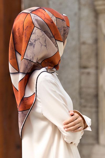 Vissona 100% Twill Silk Marble Patterned Tan - Beige Color 90X90 Scarf Planting Shape: Hand Stitched