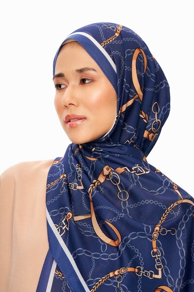 MOISCARF Σάλι με μοτίβο από μαλακή αλυσίδα Cote d'Azur Superior σε μπλε ναυτικό