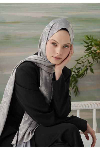 Fresh Luxury Shine Shawl Silver
