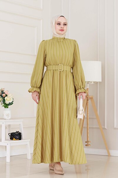 Sevitli Kolu Volanlı Kemerli Henna Elbise-Hardal